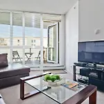 O Hotel Suites Waterfront