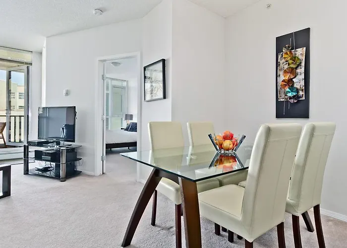 O Hotel Suites Waterfront